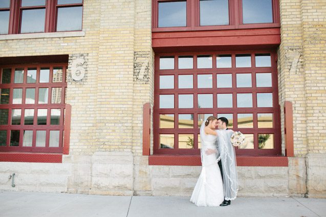 pritzlaff wedding, pritzlaff building wedding photographers, pritzlaff wedding photography, milwaukee wedding photography, historic milwaukee wedding, wisconsin fine art wedding photographer carly mccray, wisconsin wedding photography, romantic milwaukee wedding photography 