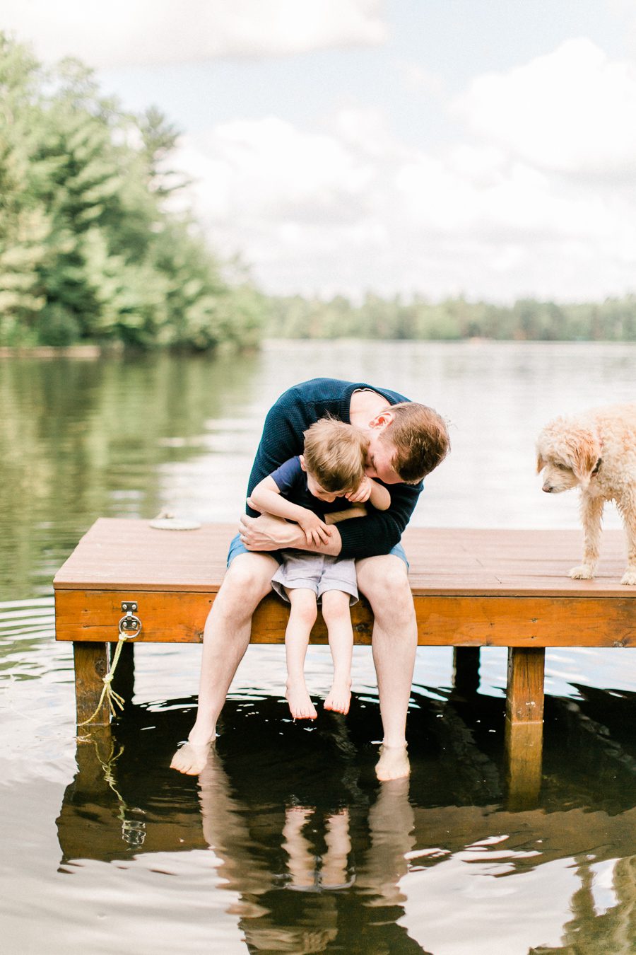 waupaca lake family photographers, waupaca family photos, lakeside family photography, lake family photos, carly mccray photography, stevens point family photographers